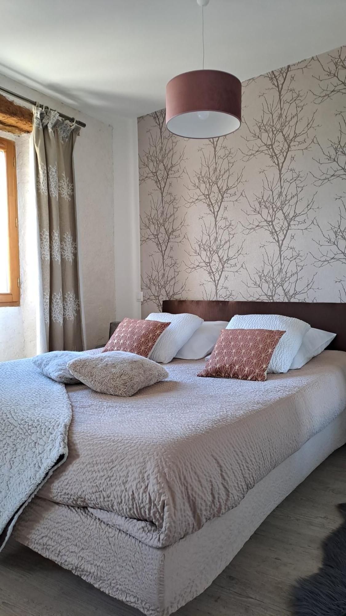 Le Grenier Des Moineaux Bed and Breakfast Font-Romeu-Odeillo-Via Kamer foto